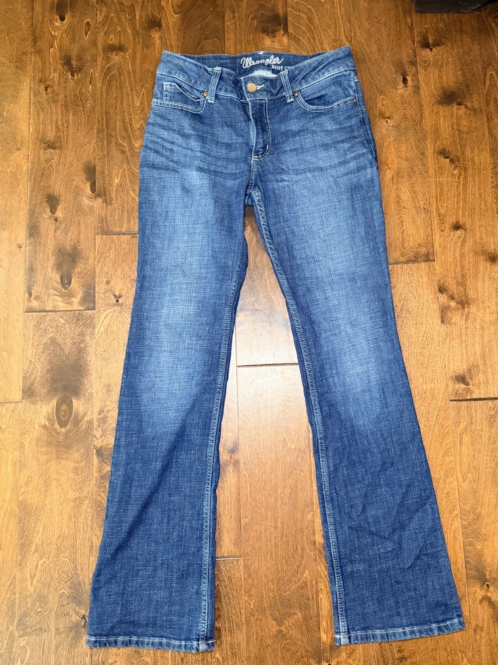 Wrangler Women's Dark Blue Flared Jeans size 9 34” inseam